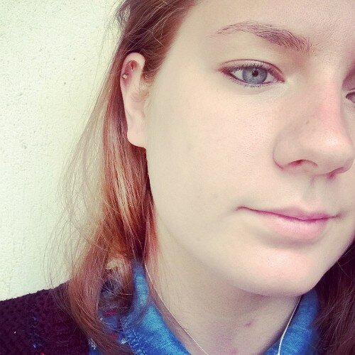 I'm French girl, live in Nantes, 21 years ago ♒ Awkward & talkative ~ Photography , Drawing  & food .