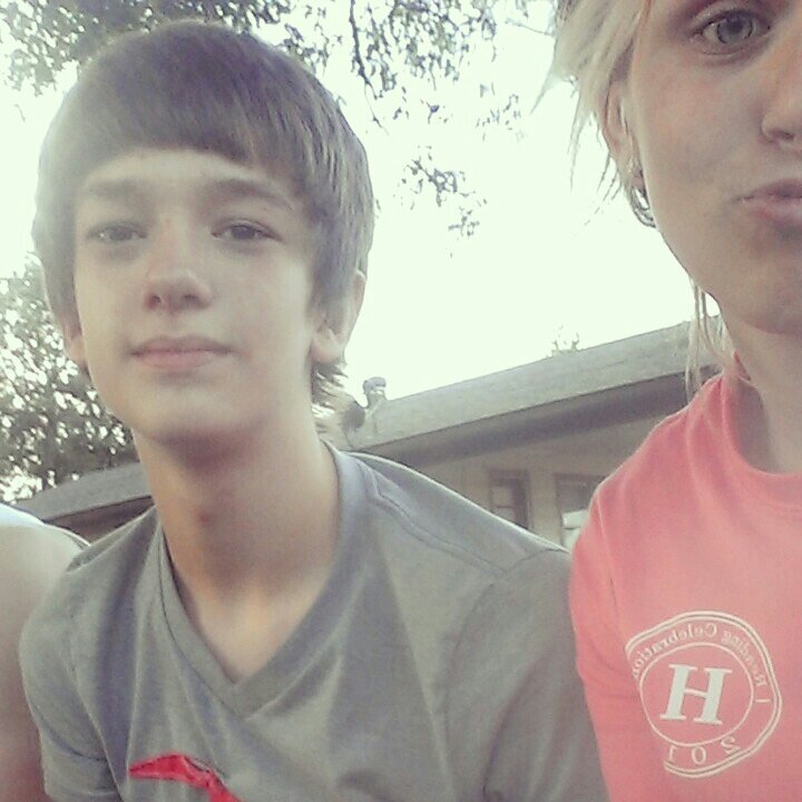 Lyndsey_Katelyn's profile picture. Forget what hurt you, but never forget what it taught you.