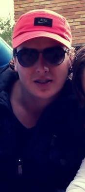 FingerRobi's profile picture. robinhooooo