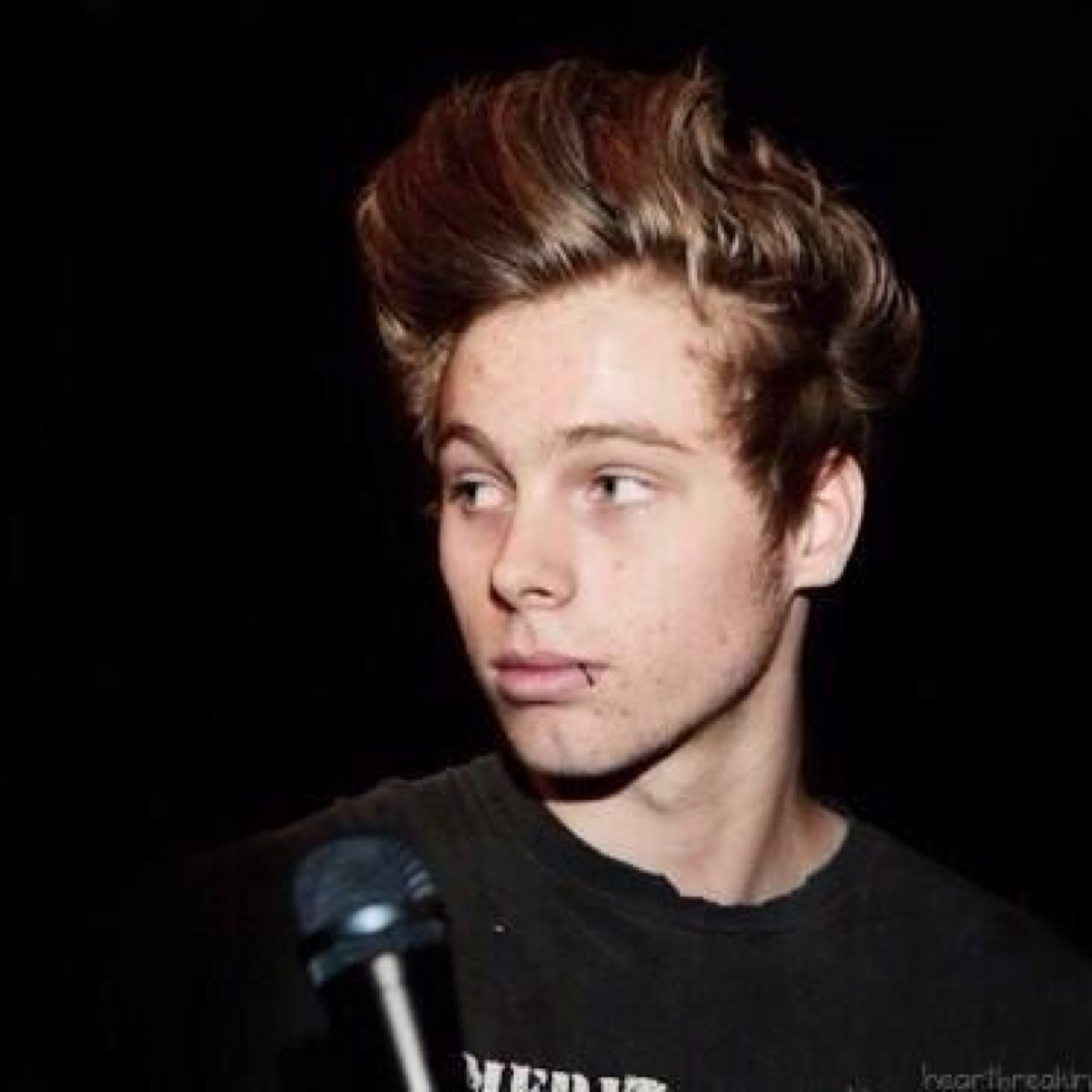 5 Seconds of Summer is better than you || 0/4 follow || i follow back || flawless