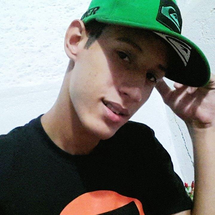 Pra Que Bio?        Porque Você Não Me Seguiu Ainda ? :(