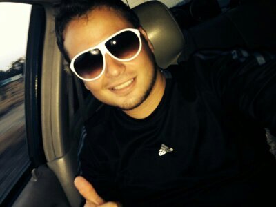 26 años! Me encanta la musica.. Super pana humilde y sencillo!!! Vocalista De Parranderos de la Paz! Instagram: luisnirchio