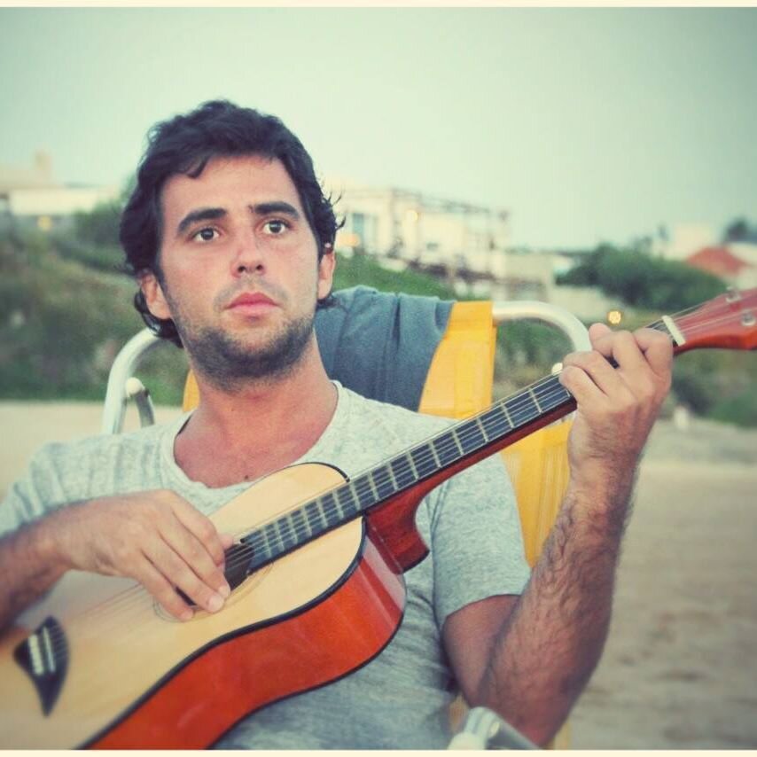 franirazusta's profile picture. Música, fútbol, comunicación digital.