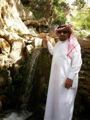 ‏الطيب مايصعب على راعي الطيب 
والا الردي ماهو على الطيب طايل 
كلن يقول إنه على المرجله ذيب القول قول والفعايل فعايل!