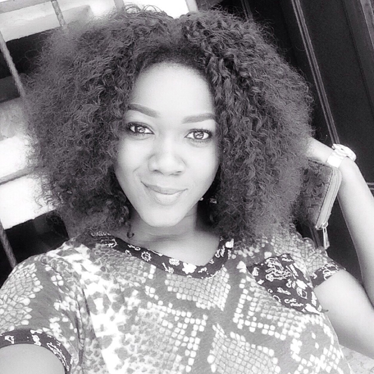 Busy making my world a better place!toh sweet!and you can't kill my VIBE!♥
