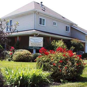 LakeBreeze Niagara Studio Suites offers yearly apartment rentals minutes from the Welland Canal and Lake Erie