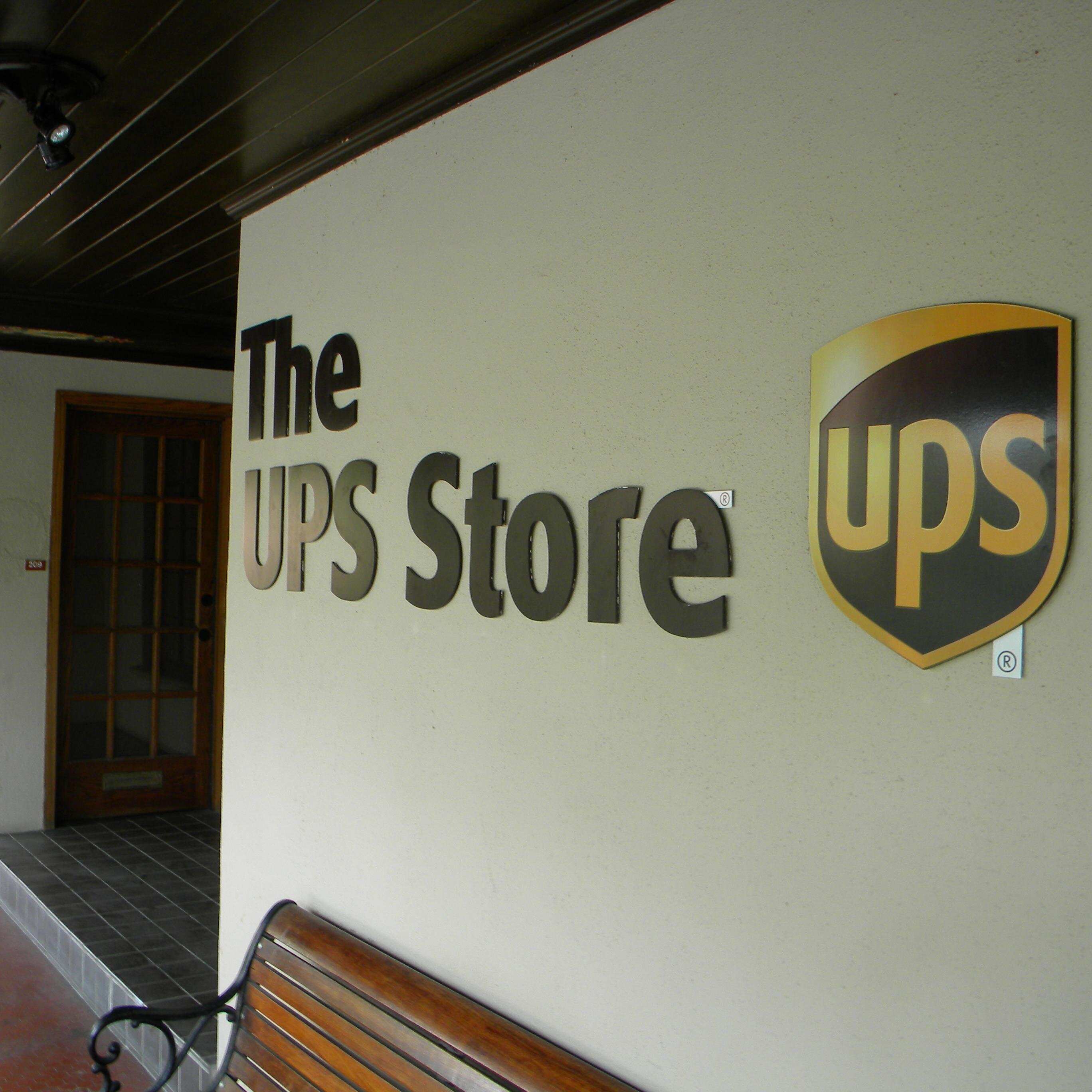TheUPSStore0659's profile picture. The UPS Store offers a wide variety of Professional Business Services including: Packing, Shipping, Freight Shipping, and Commercial Printing