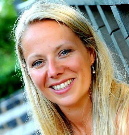 lauralonglocks's profile picture. 