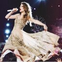 Taylor Swift in ❤️ (@13taylorRED13S) Twitter