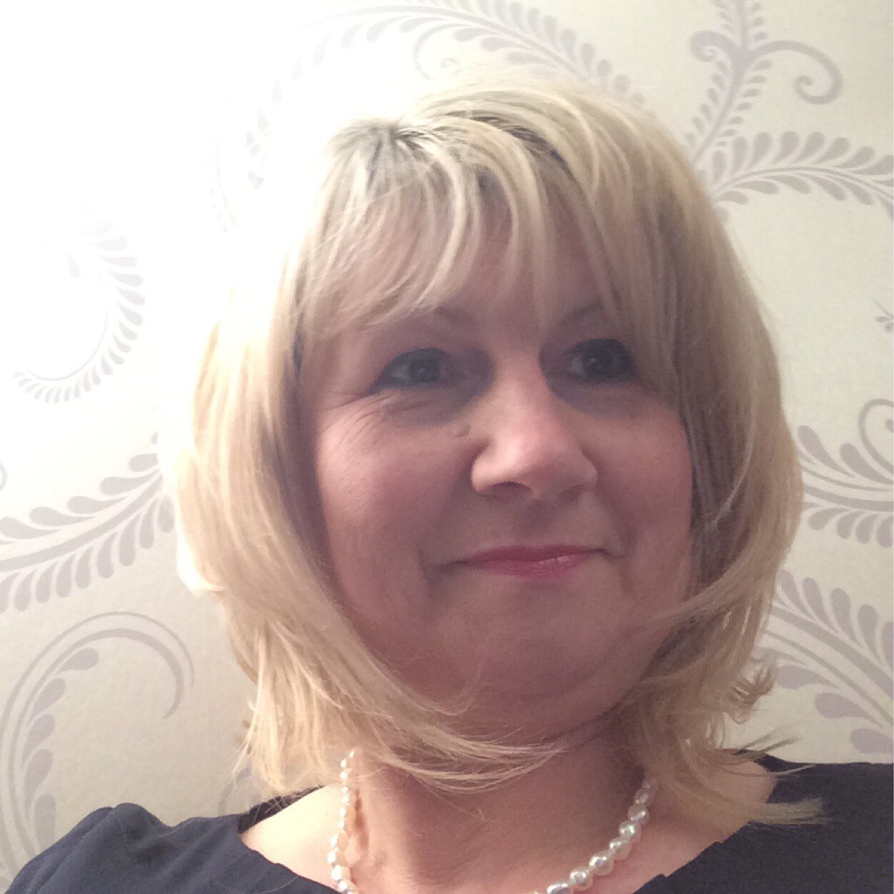 Karen43448986's profile picture. Wife and Mother 👨‍👩‍👦‍👦 Love spending time with family and friends, travelling, dancing 💃🏼, cooking and a decent gin and tonic 🍸