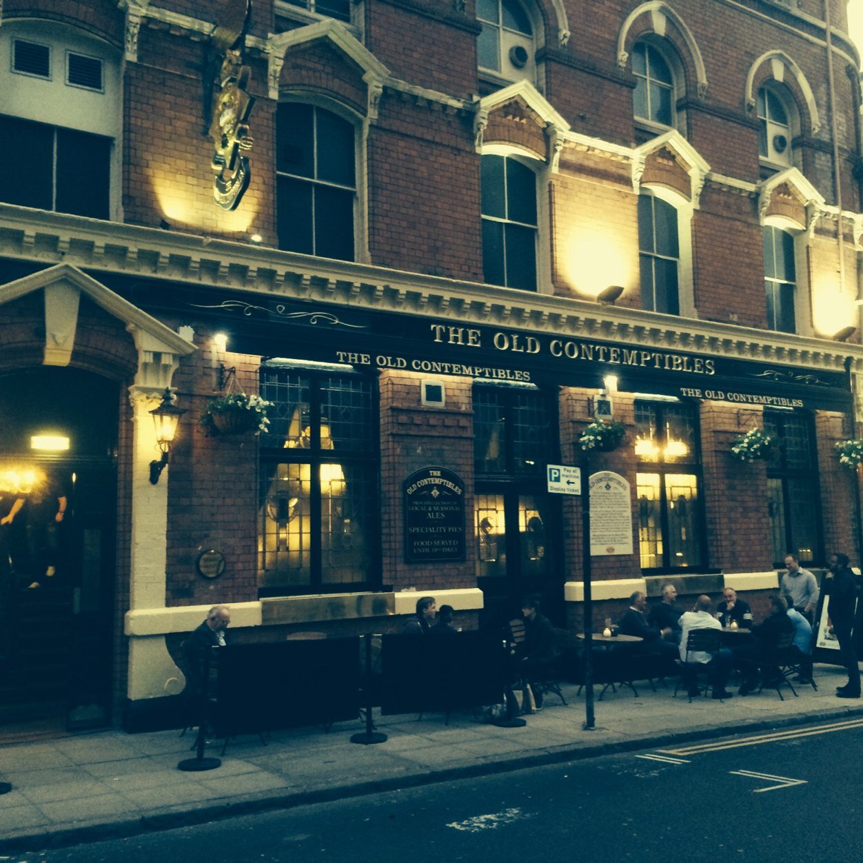 Located on Edmund Street Birmingham. Revered for our ales, gin selection and hearty British food

Mon - Thurs 12pm-11pm   Fri - Sat 12pm-12am    Sun 12pm-8pm