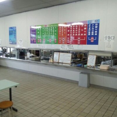 中学校の食堂