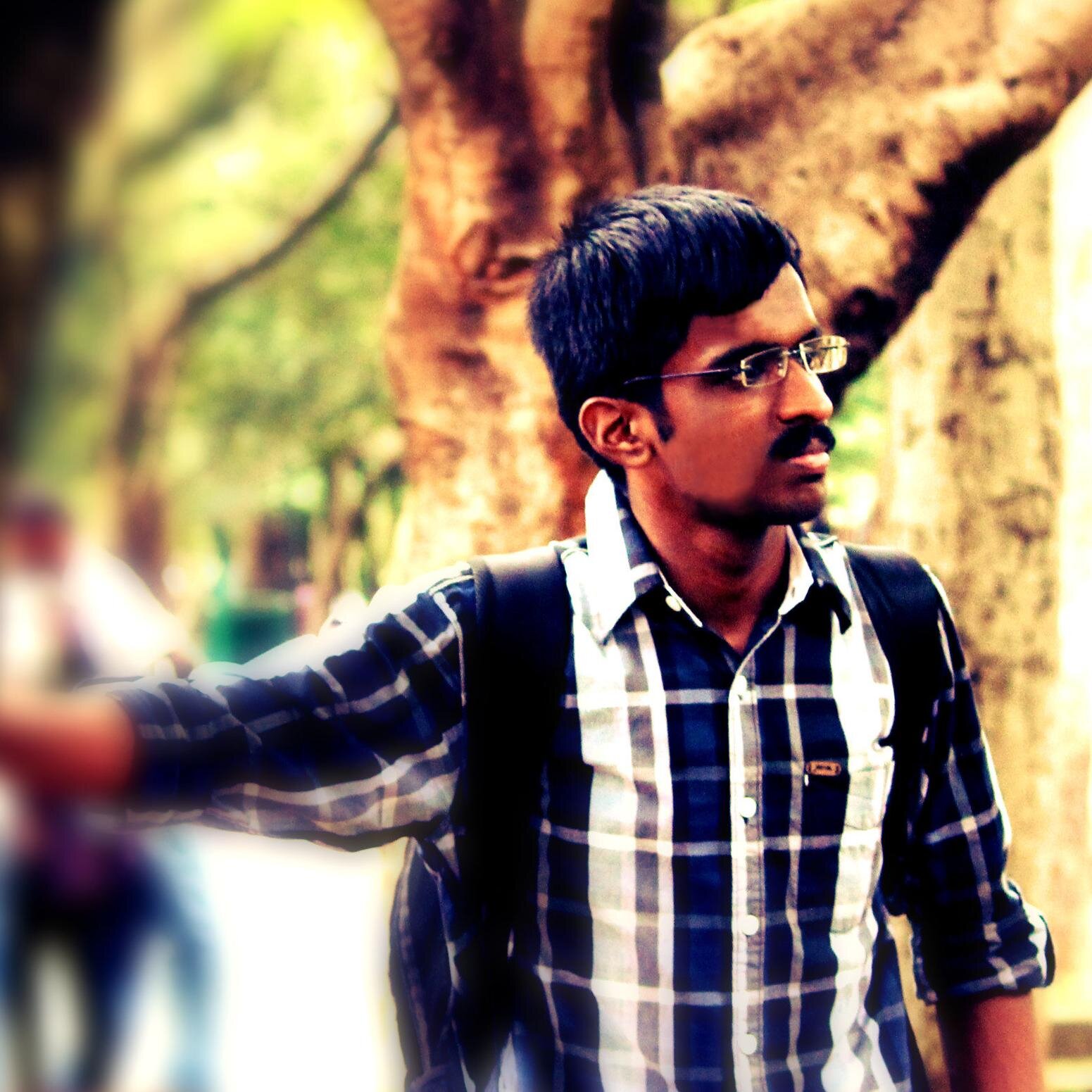 Indian | Electronics Engg | Cricket enthusiast | Messi10 fan |