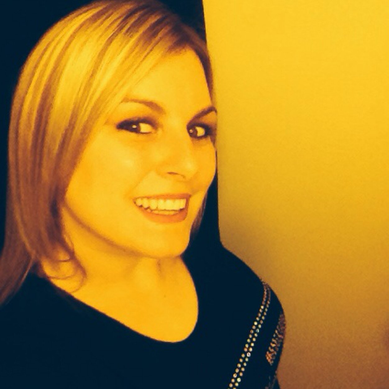 sMiLeMaKe_rz's profile picture. Live, Laugh, & follow me..I'll follow you! #Blessed #Faith #NaturalBeauty #CancerCrab♋ #WhoDat #Saints #TeamLakers #LSU~GeauxTigers~ #Louisiana #cajungirl