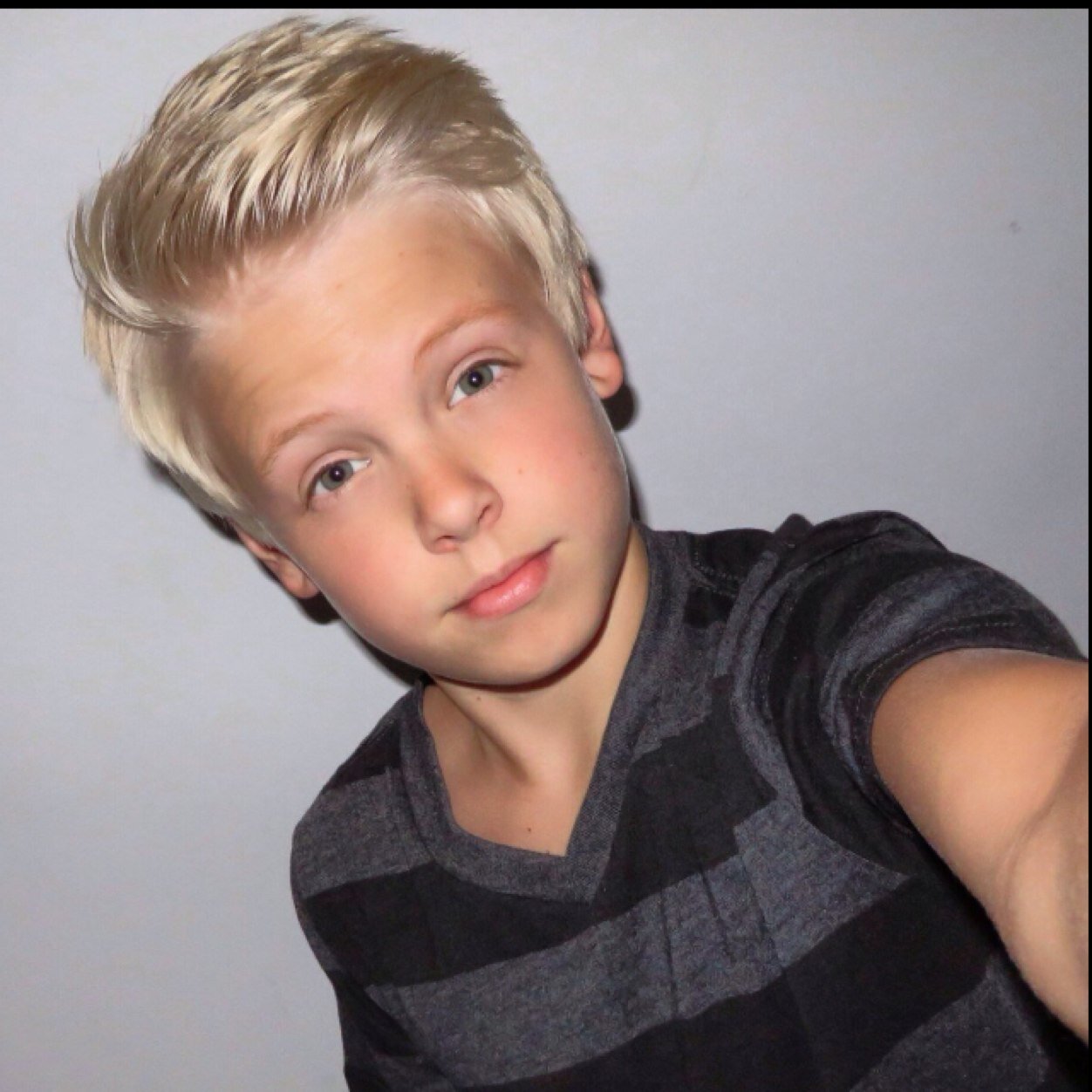 Hey every one singing is my life when im not singing im just chillin or hangin with my friends ✌️