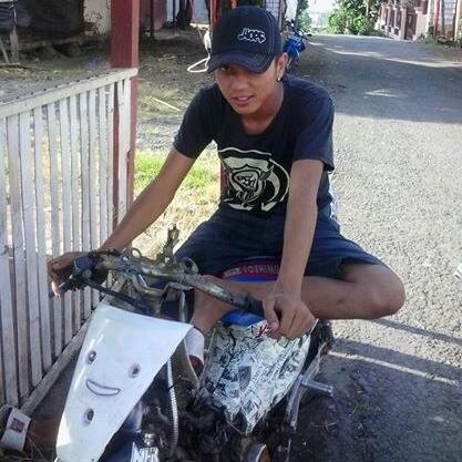 @JChris_Tania\/Pembalap R2\/Jesus with the people brave.