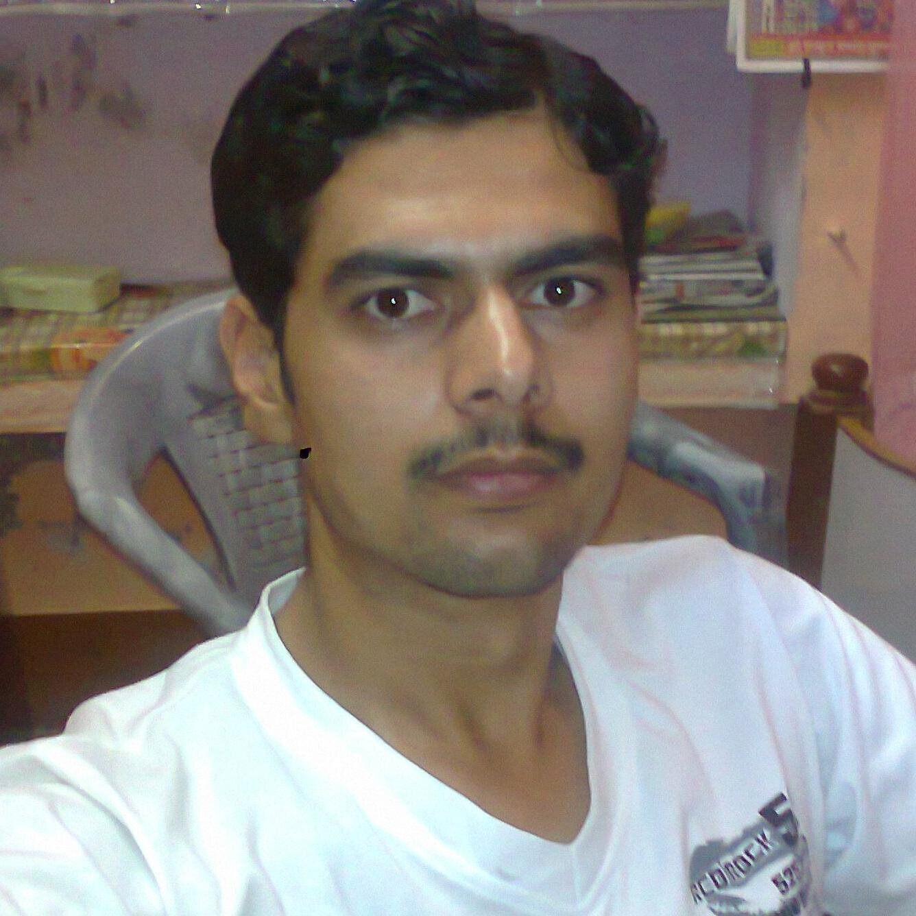piyushpandey125's profile picture. hi i m P.G student in mahoba