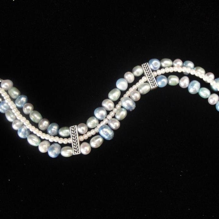 One of a kind, eclectic, trendy handmade jewelry Artist. love creating, painting, traveling, decorating and fashion.