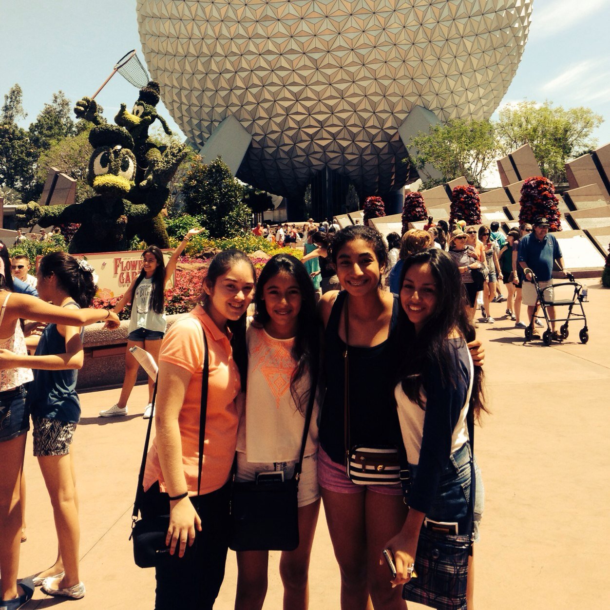 EvaRyuzaki's profile picture. La gente no le da miedo volar , a la gente le da miedo  caer.