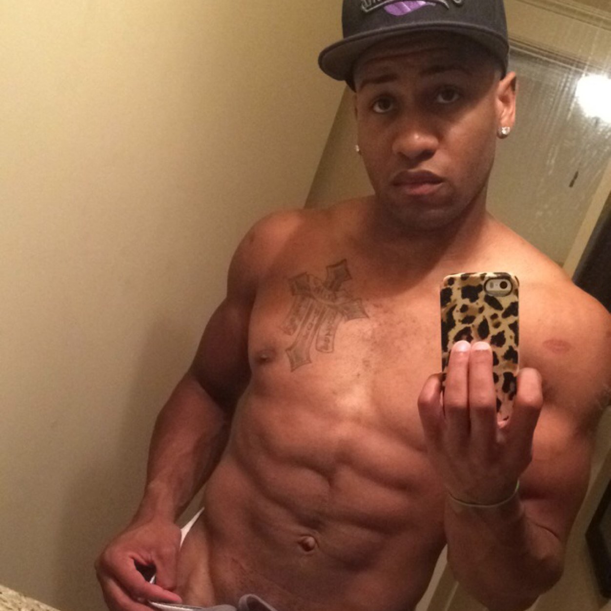 Rays_4life's profile picture. One thing you can do better than anyone else, is be yourself.