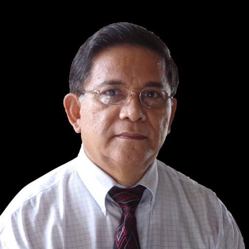 Teólogo, pastor y capellán de la Red Nacional de Pastores, co-fundador y director del ministerio El Punto http://t.co/Z1zUDRQmwJ. Lic.