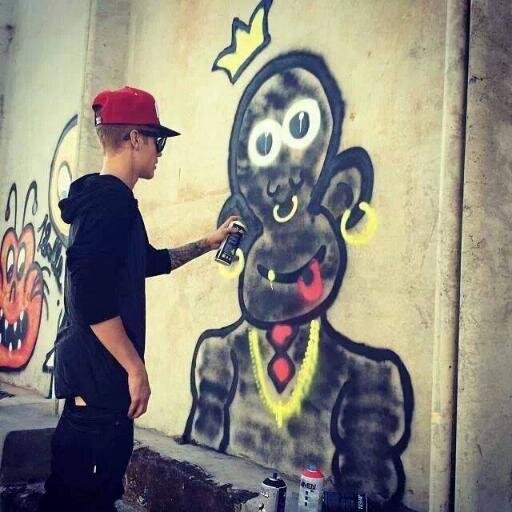 Kidrauhl i love u so mucho but ... Bizzle is hot *-* 3