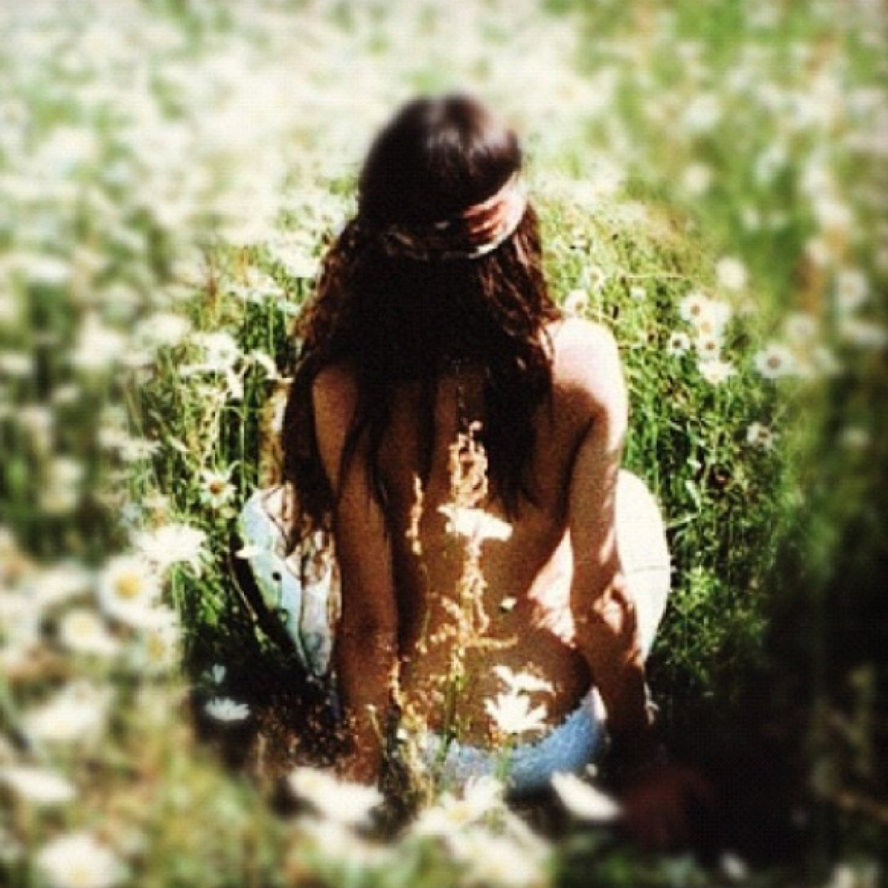 Find your balance ❂ You only have ONE life, are you living it right? #FlowerChild☾ #GypsySoul☄