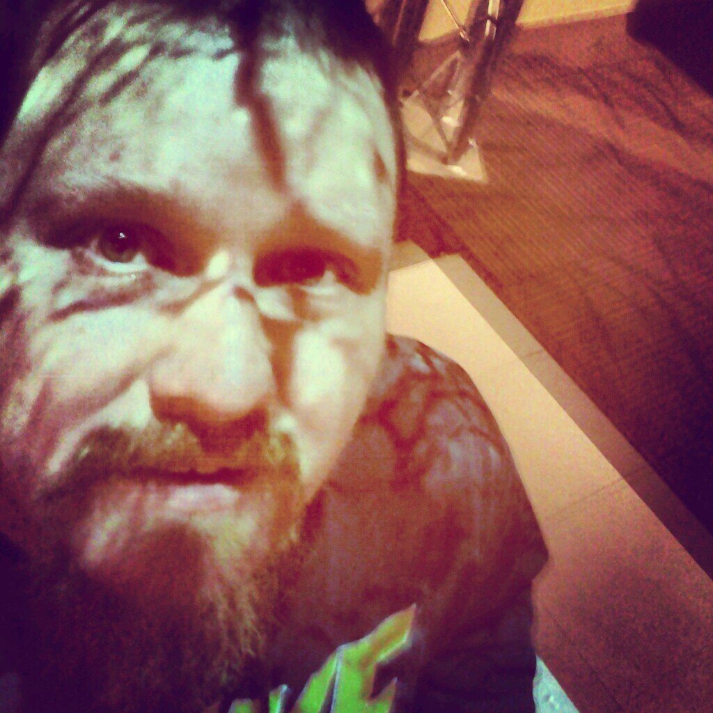 I play all kinds of music and I love any forms of art.