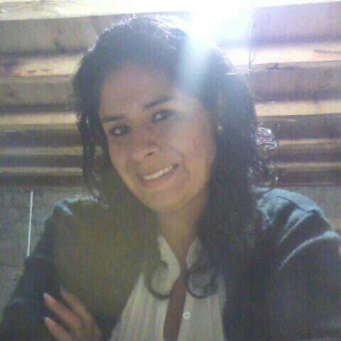 Soy así como me ven, única, transparente y con un niño que adoro con toda el alma!!!