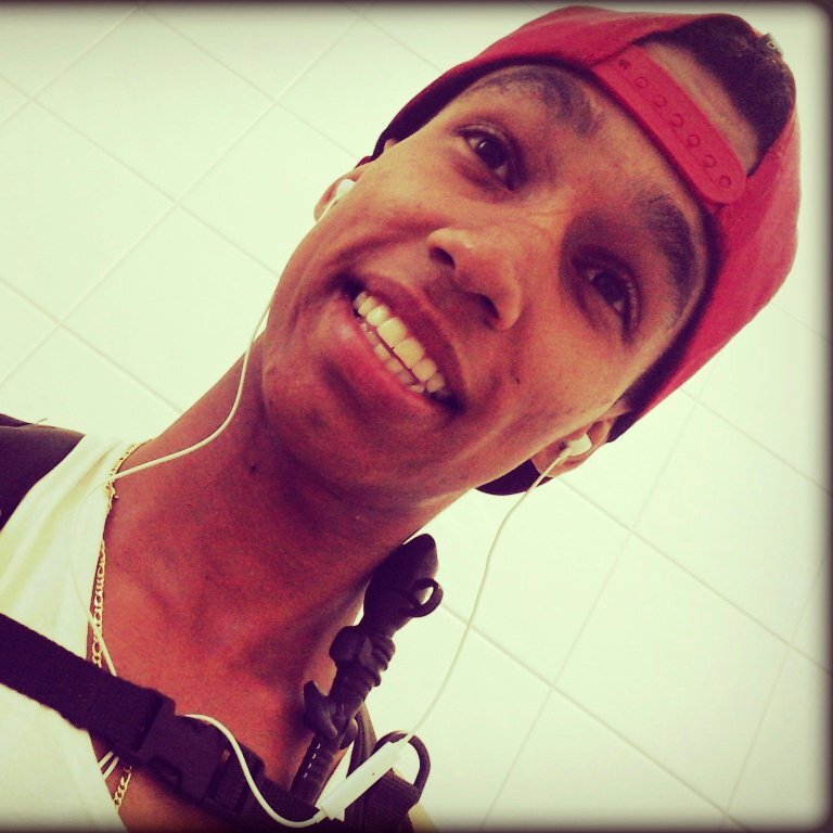 - mesmo sendo assim pobre e pecador Deus me Ama ♥ #PrecisoDesserMais #SenhorMeuTodoPoderoso Whats (11) 961831830