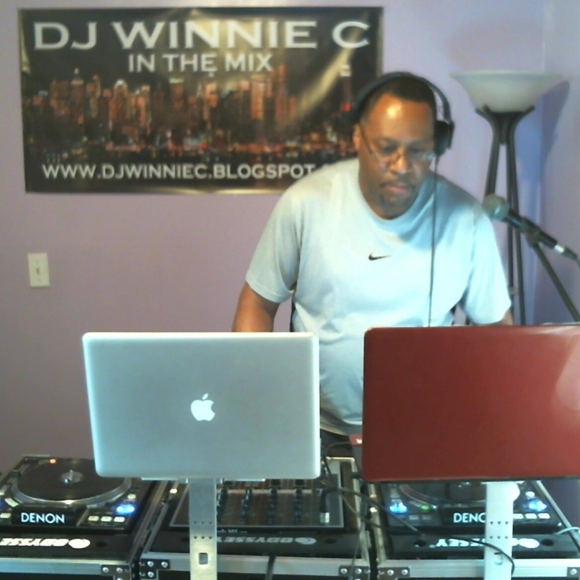 JOIN ME LIVE “FEEL GOOD FRIDAY