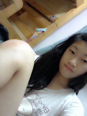 belieber_520's profile picture. I think im kinda cool to talk to i got facebook meetme line instagram, if you want just ask me :)