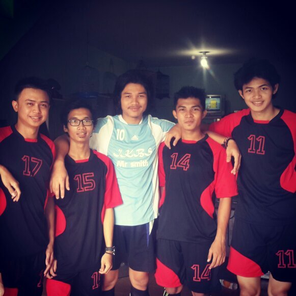 HendriSayuti's profile picture. harus jadi trendsetter jngan follower !