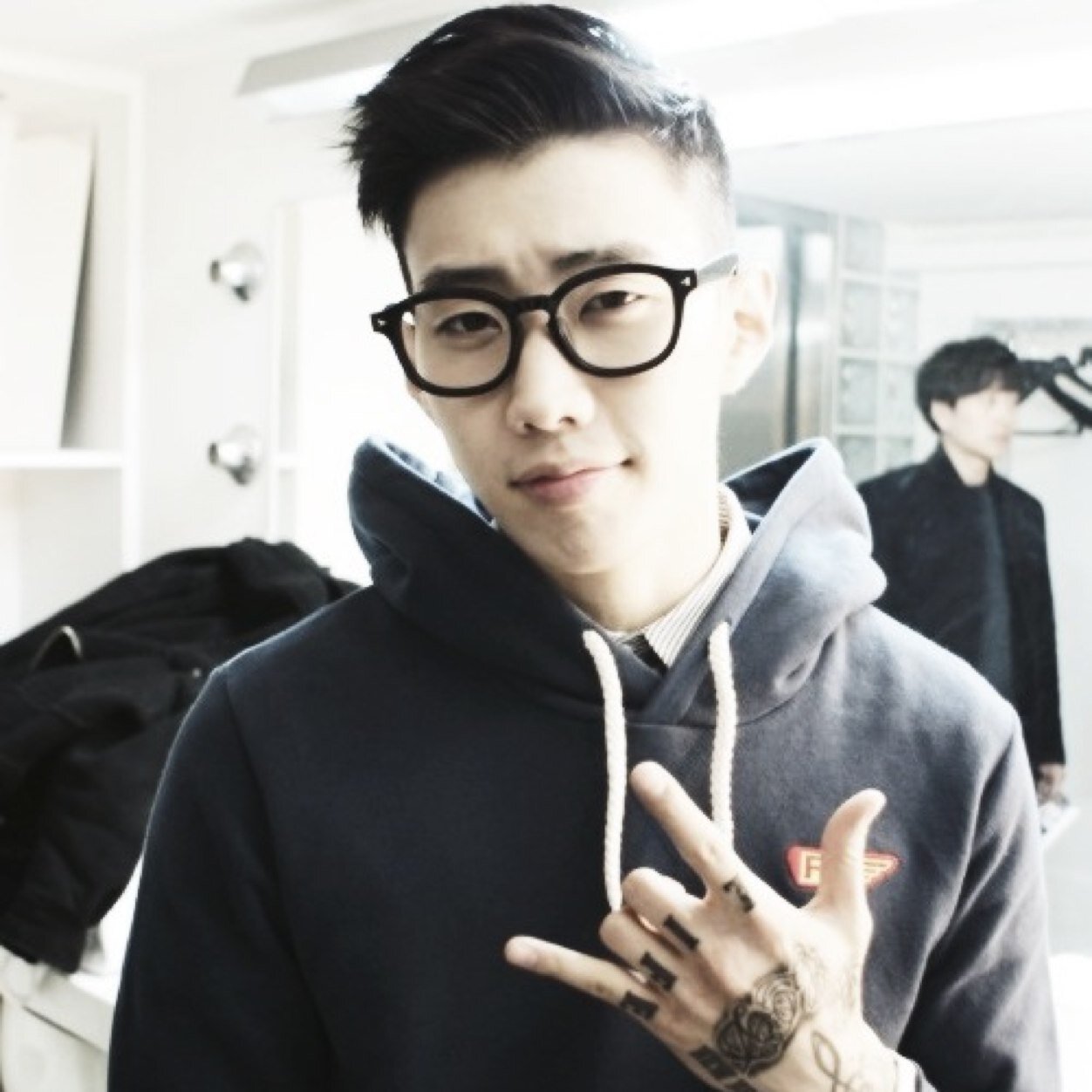 @thepenthouserp Talk to me and lets see if you're worth the time. [21+] Underground rapper.