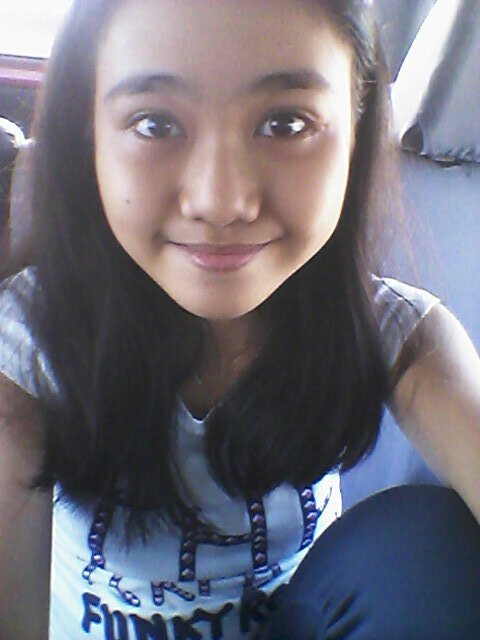 Khoebe Cydel Flores here, animals and music, and compose songs, I really really love it.