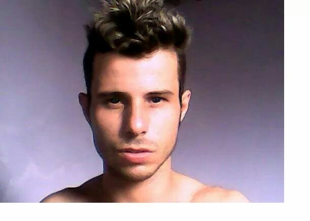 Sóu o tipo de homem que sou a fiel a pessoa que me dedico,Amo buscar a Deus sempre.. sou tranquilo e carinho...
amo minha namorado.. S2