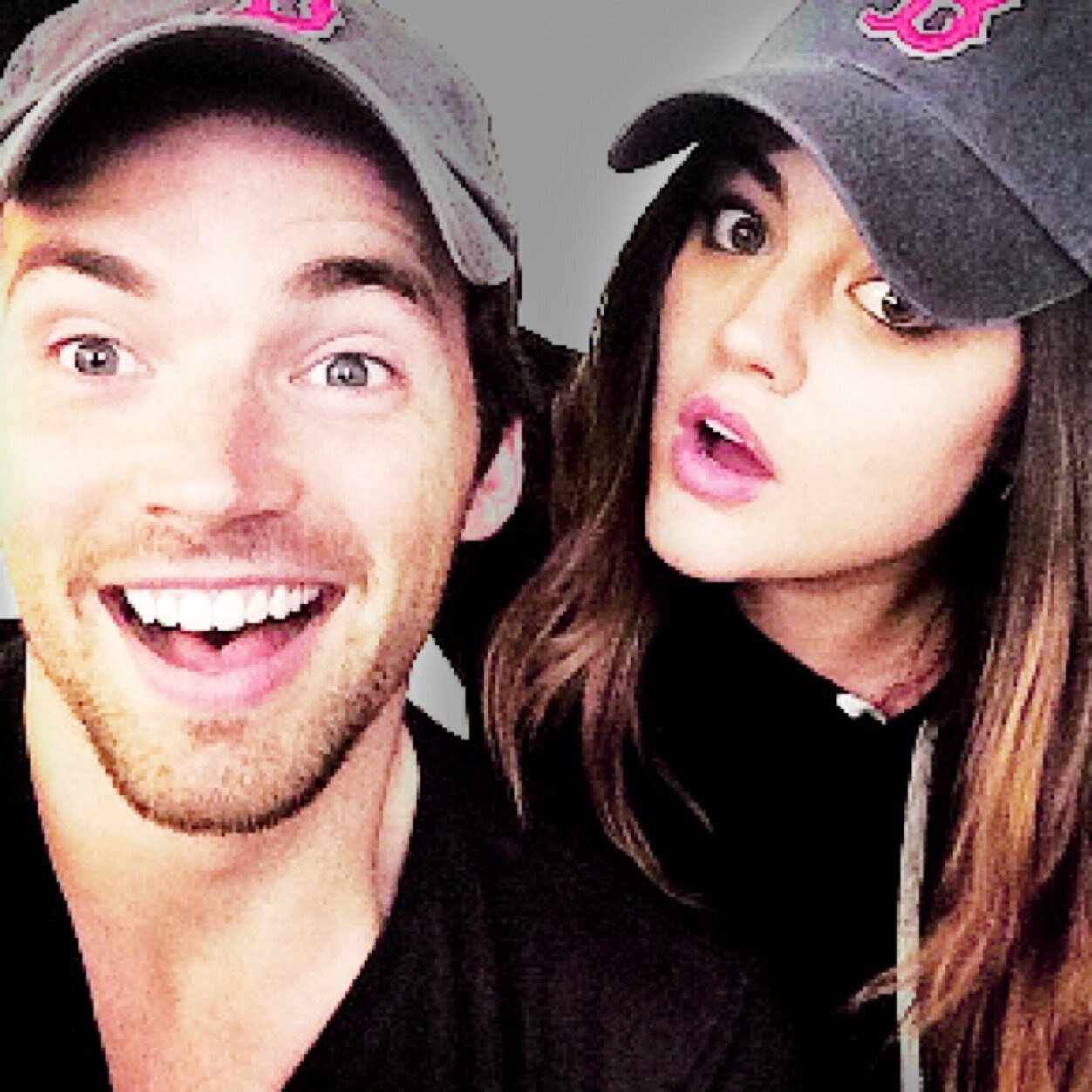 I luh lucy hale and ian harding to pieces