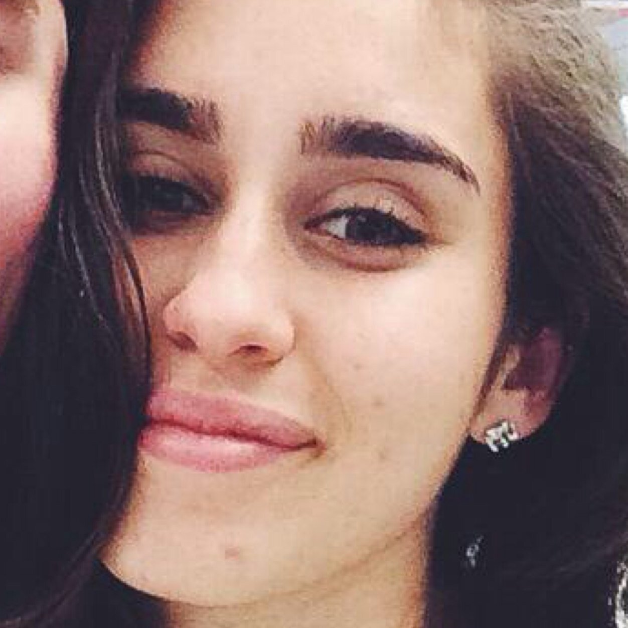 HELLO !!!! FOLLOW @radcamzie BC FREE FOLLOW !!!!!!!!!!