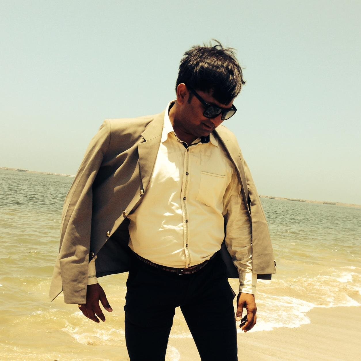 vissh226's profile picture. 