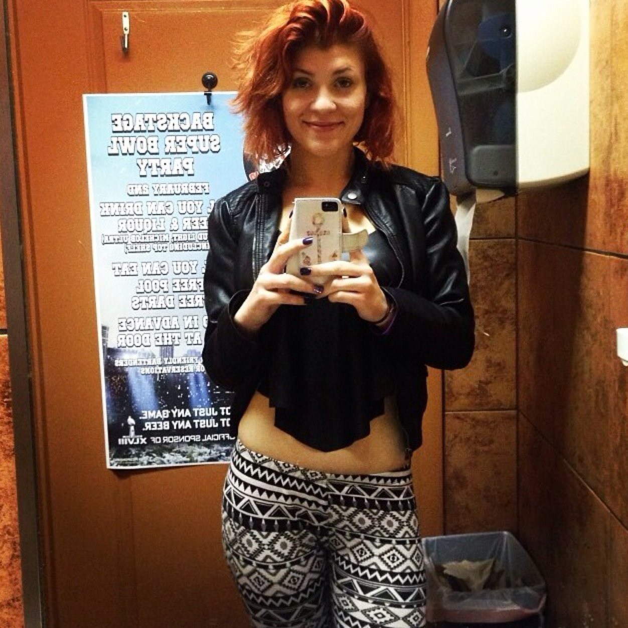 I'm 20, #TeamLeo IG:pinkiemcgee, Be happy and stand tall :D. #WeedSmoker