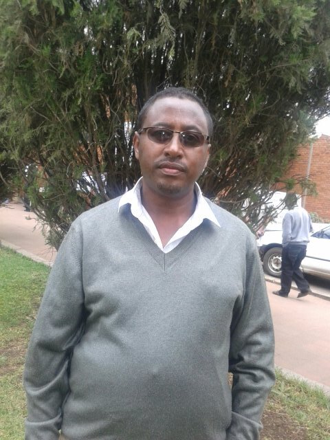I am interested to make friends from all over the world and share their experiences.