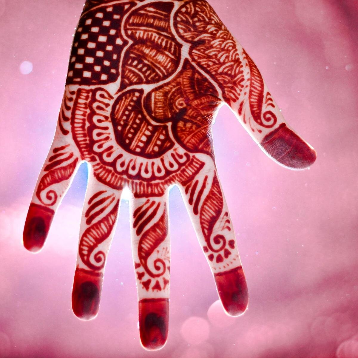 hunaizasara's profile picture. 