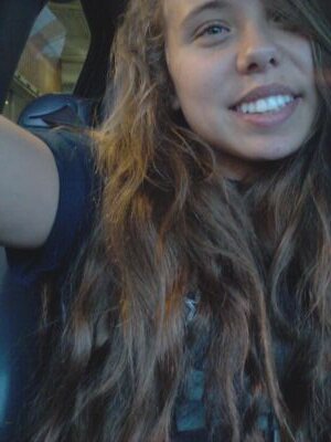 my name is mariah as you can see. im 14 and in school still i want to go to UT so bad but im not going because im ghetto they say.:) hahah