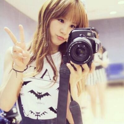 Parody/RolePlayer of @Apinkpcr. 1991