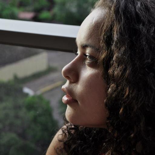 Quem vive comigo sabe. Quem convive comigo sente. Eu amo poucos. Mas esses poucos, pode apostar, amo muito.