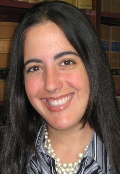 Attorney in the government space dealing with land use, zoning, procurement and government consulting. Former Miami City Attorney.