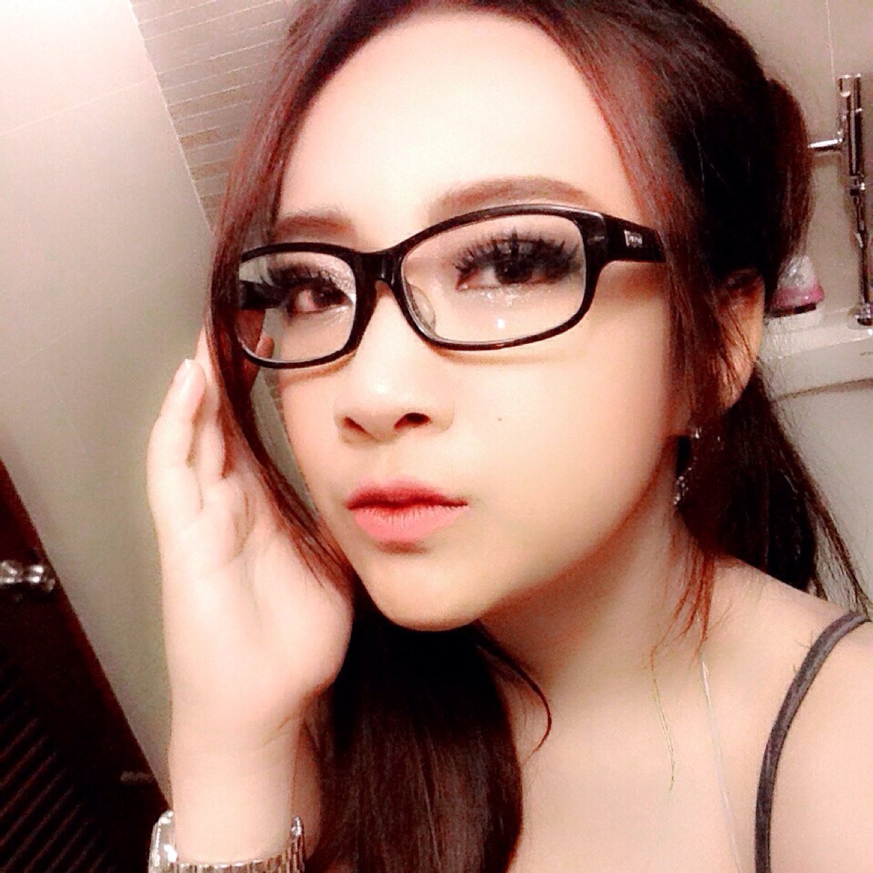 AmwayOnLy's profile picture. 