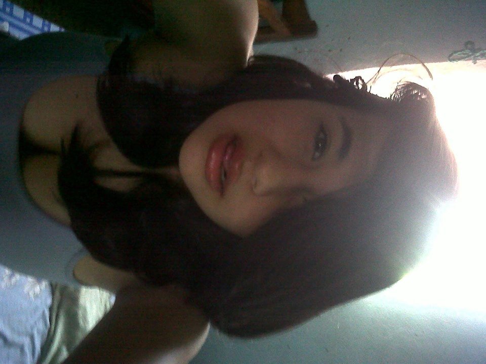 Me gusta mucho la fiesta, bailar, estar con mis amigos. Fiel al 100% y comprometida con mis ideales.