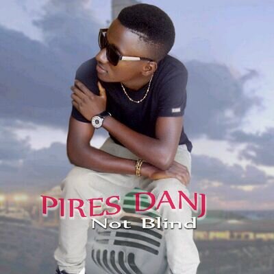 Am a real talented hiphop&r&b writter & singer wit gud potentials but Wat would u b if u neva get d chance 2 prove ur gift 2 d world. (Who u r can neva change)