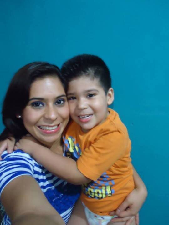 Nueva filosofía en practica El que no vive para servir, no sirve para vivir Bendiciones y exito a todos en sus vidas!!!!!!!